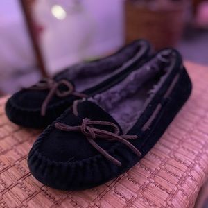 UGG MOCCASINS